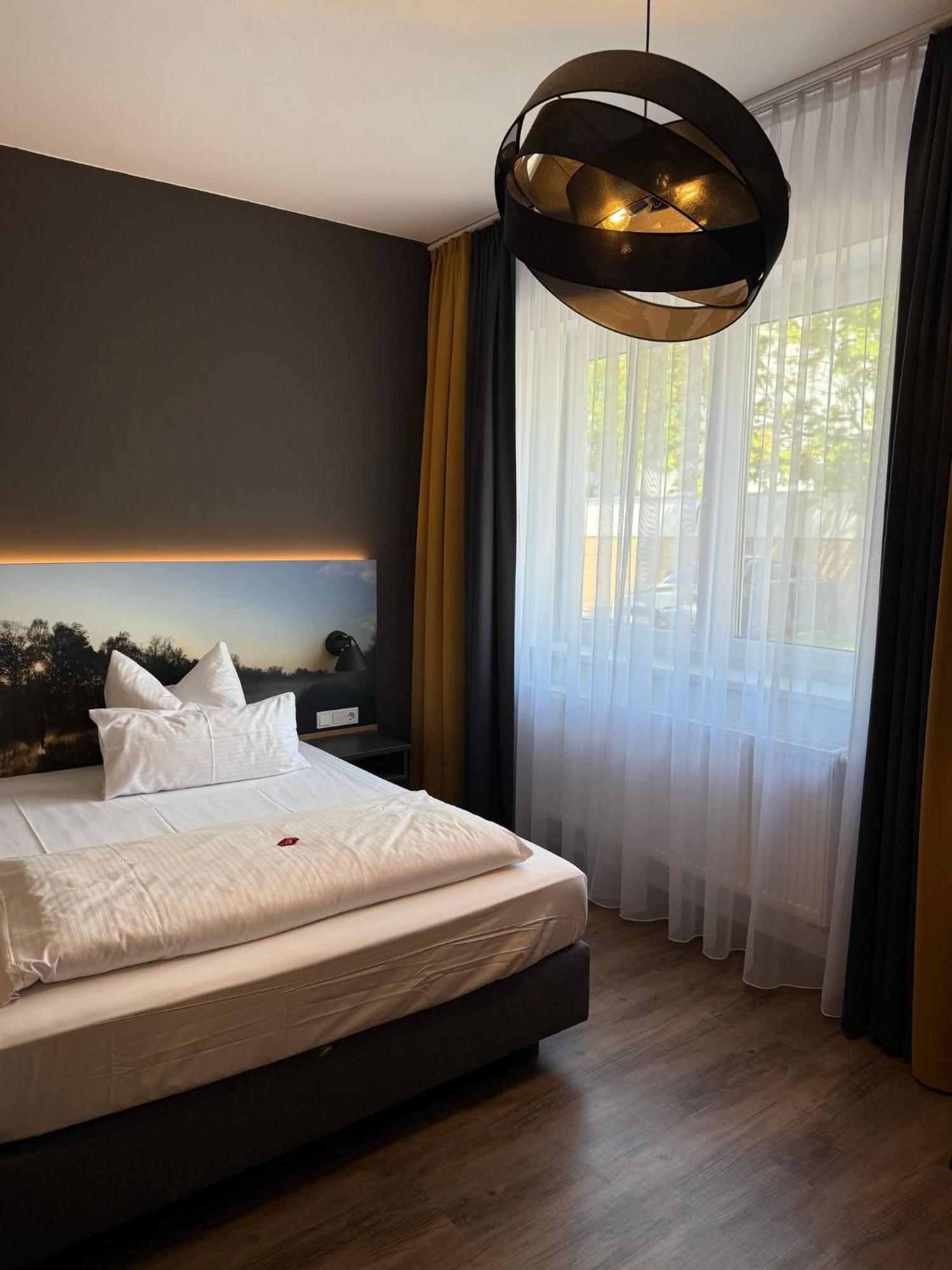 Hotel Kitz Ehemals Schlemmerhuette Langweid المظهر الخارجي الصورة
